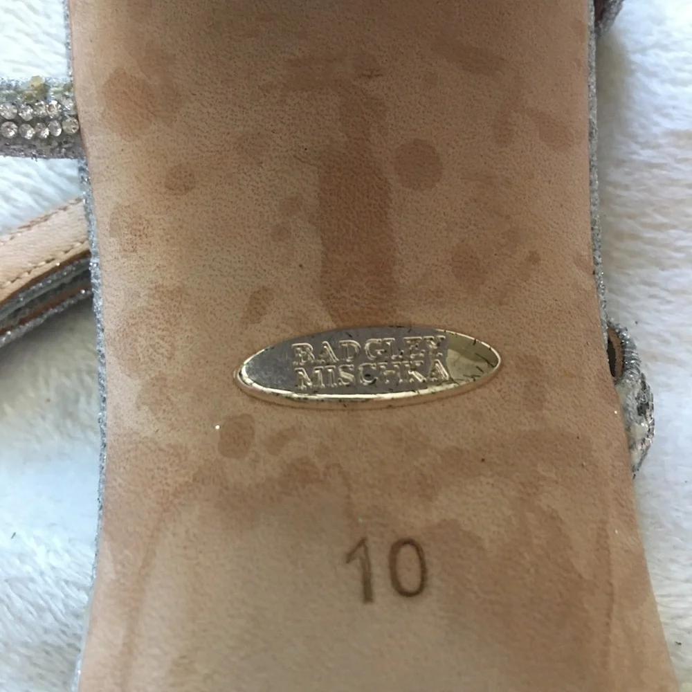 Badgley Mischka Silver Heels with Strappy Design Sz 10